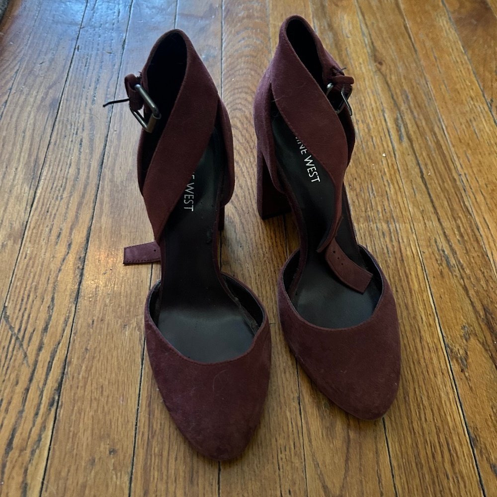 Maroon red size 9 heels